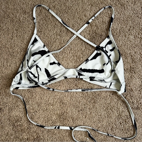 LIKE NEW Zebra Lace-Up Bralette - Picture 4 of 5